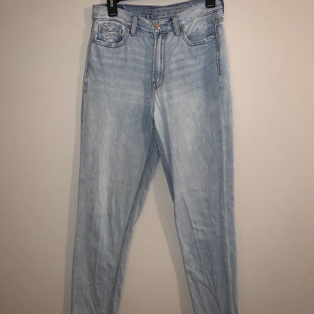 American Eagle High Waisted Mom Jeans
